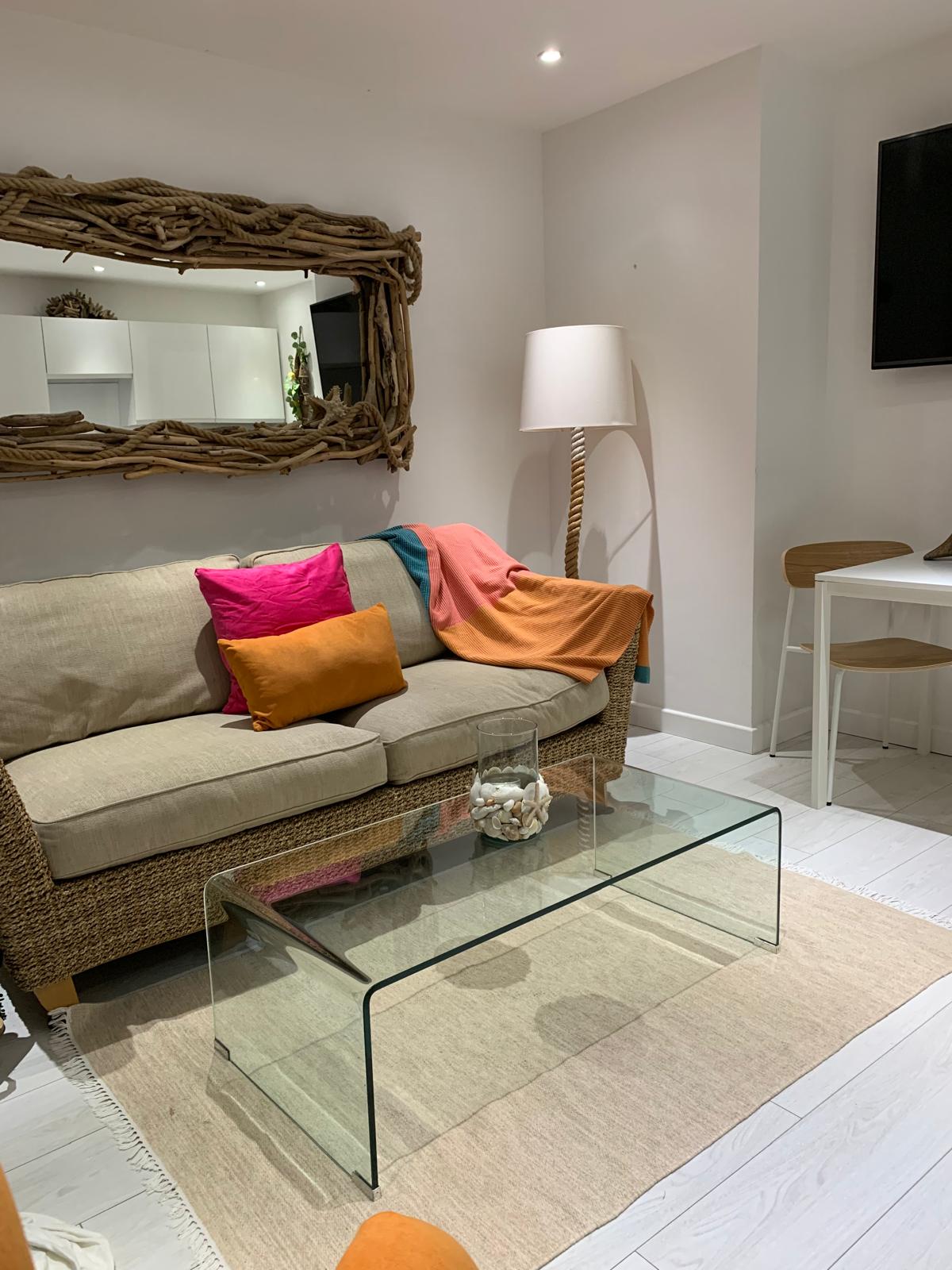 ocean Drive Apartments - Deluxe 3