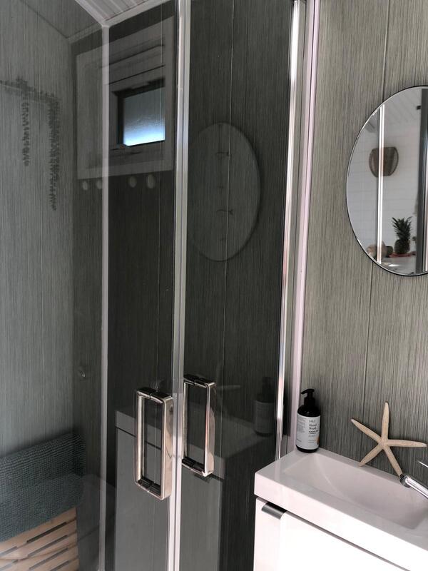 ocean Drive Apartments - Deluxe 3